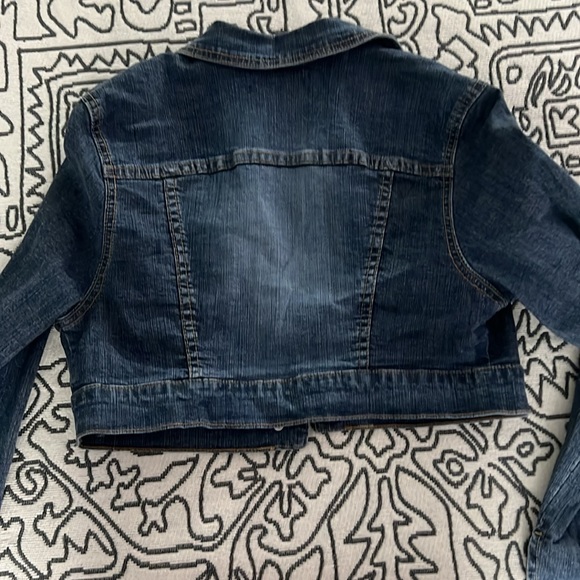 Crop Jean Jacket - Picture 4 of 5